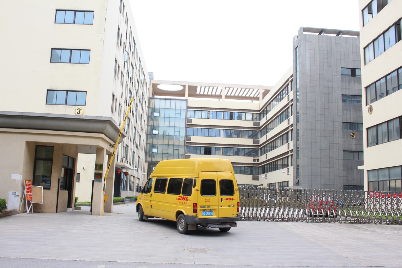 Yiwu Meiyi Bags factory exterior